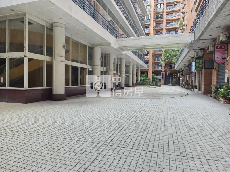 【奔馳】星馳市4房車房屋室內格局與周邊環境