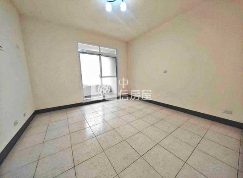 縣民公園高機能5房車墅房屋室內格局與周邊環境