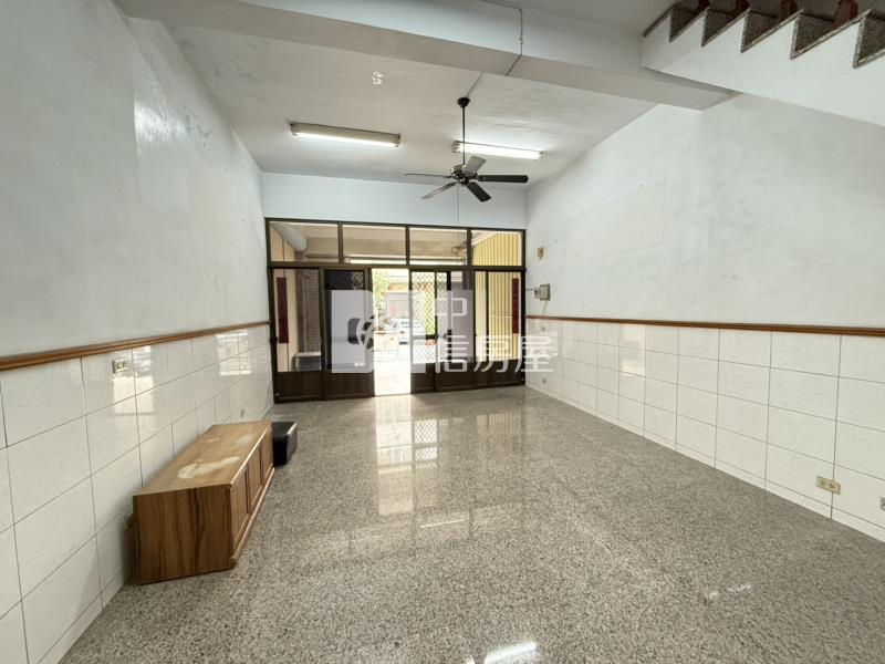 豐原鐮村路美透天房屋室內格局與周邊環境