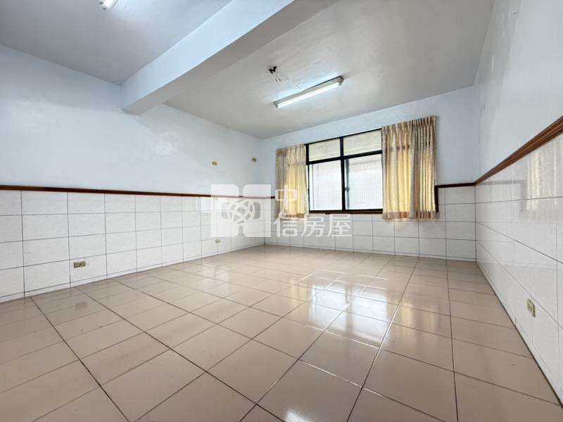 豐原鐮村路美透天房屋室內格局與周邊環境