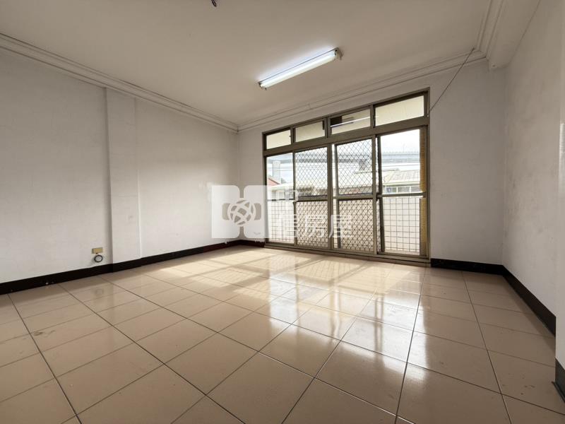 豐原鐮村路美透天房屋室內格局與周邊環境