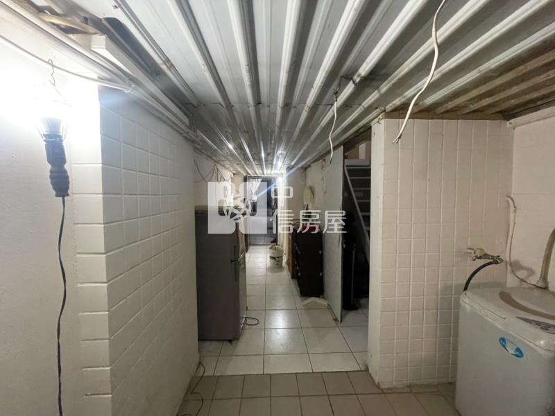 萬能及第大廈套房房屋室內格局與周邊環境