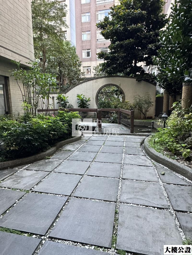 藝文特區-三房+車房屋室內格局與周邊環境