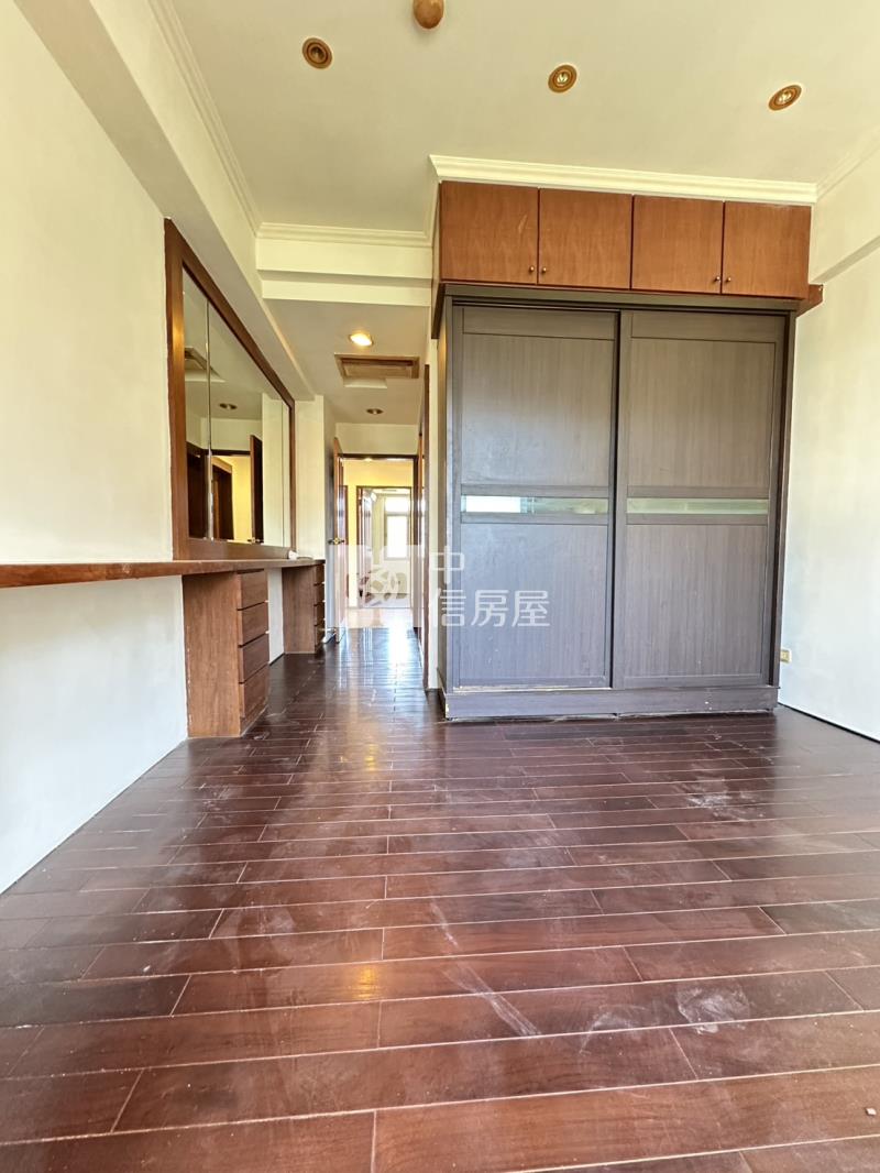 藝文特區-三房+車房屋室內格局與周邊環境