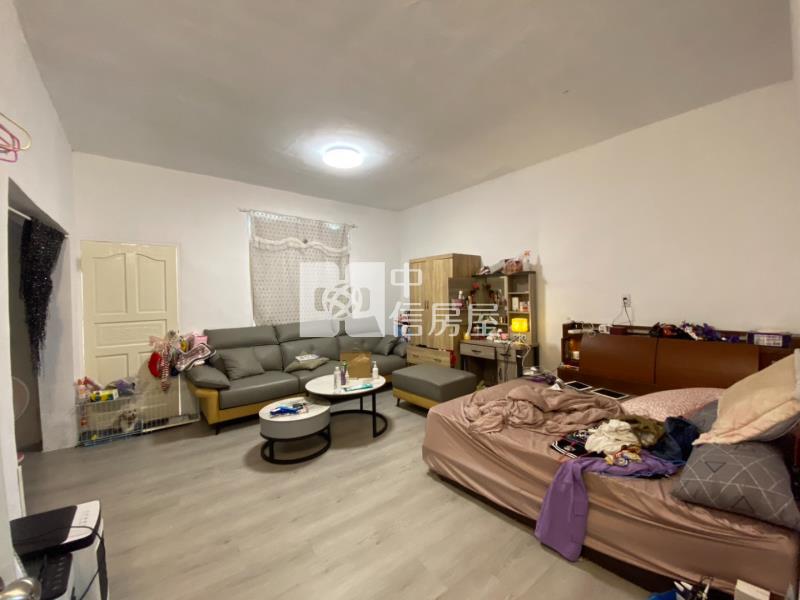 平鎮山仔頂雙拼美透天房屋室內格局與周邊環境