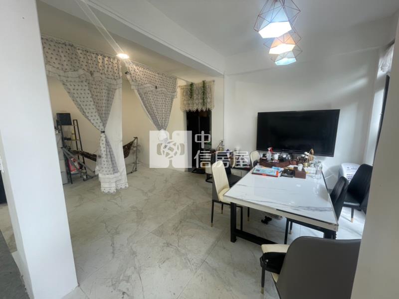 平鎮山仔頂雙拼美透天房屋室內格局與周邊環境