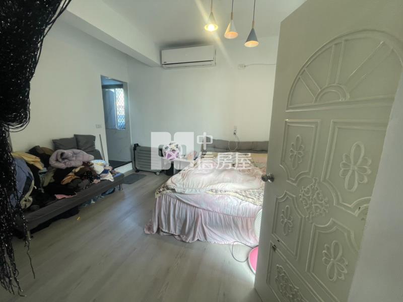 平鎮山仔頂雙拼美透天房屋室內格局與周邊環境