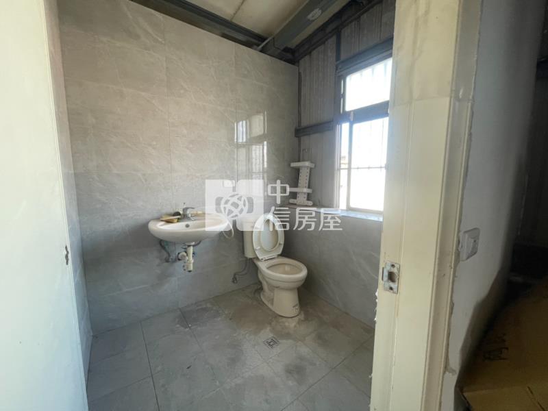 平鎮山仔頂雙拼美透天房屋室內格局與周邊環境