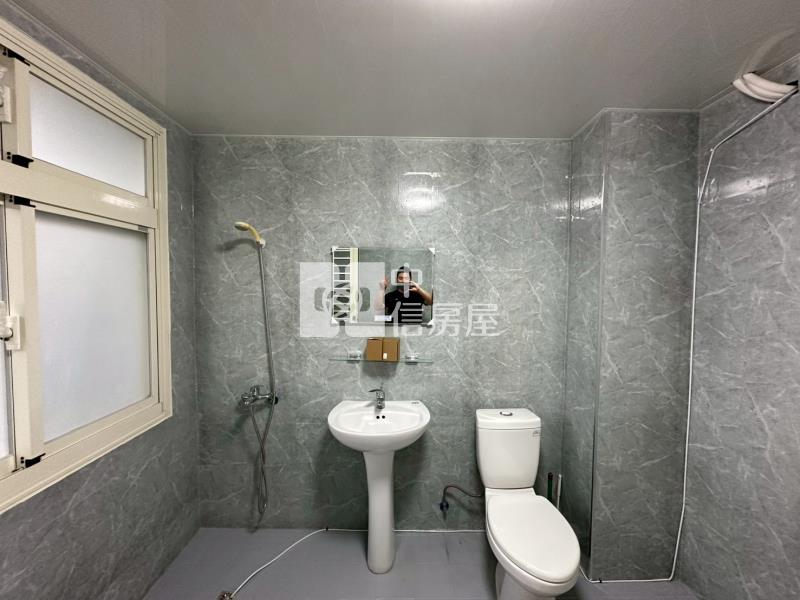 中興商圈全新五房店面房屋室內格局與周邊環境