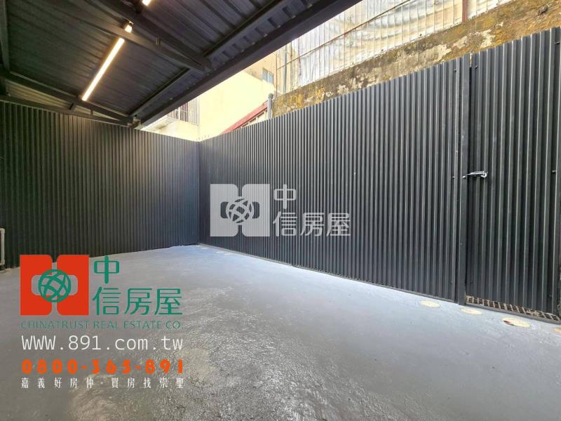 金世界大面寬車庫別墅房屋室內格局與周邊環境