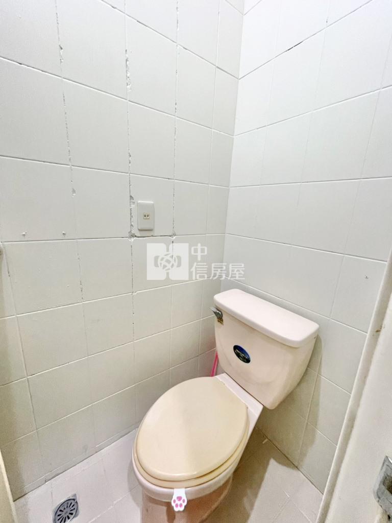 【新世紀】近觀音工業區整新透天+前院停車房屋室內格局與周邊環境