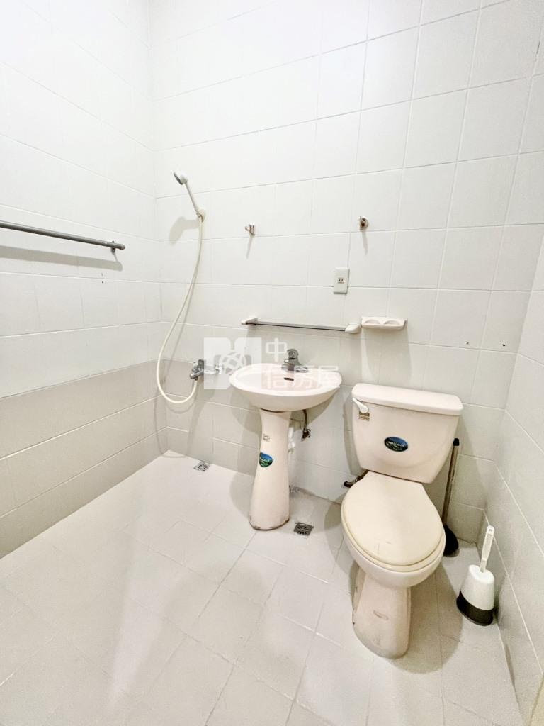 【新世紀】近觀音工業區整新透天+前院停車房屋室內格局與周邊環境