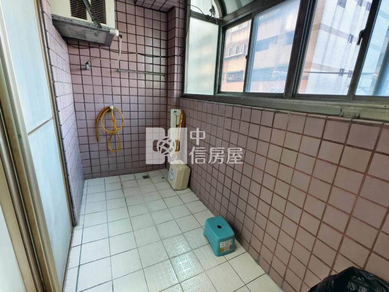 楊明國小旁三房車房屋室內格局與周邊環境