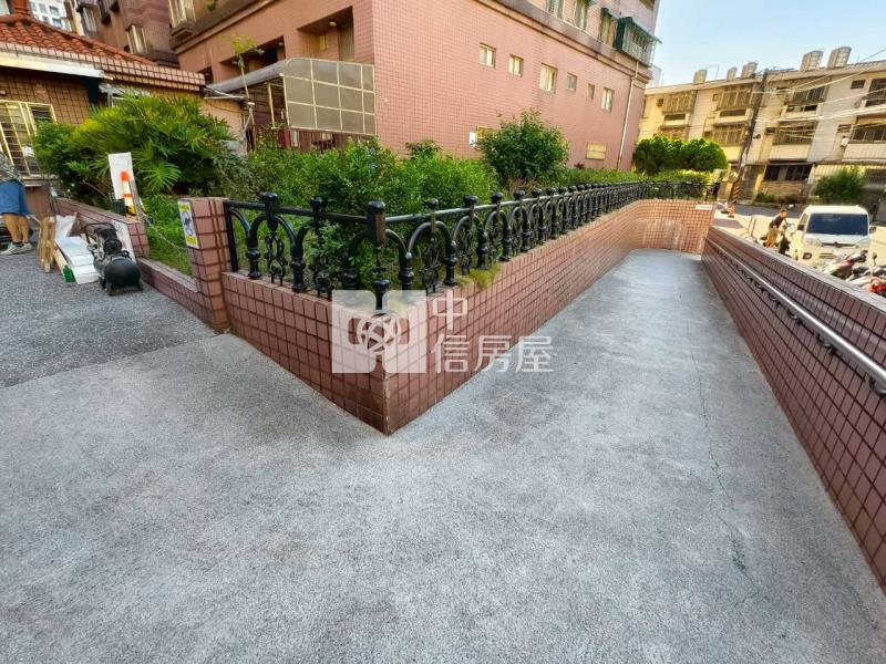 楊明國小旁三房車房屋室內格局與周邊環境