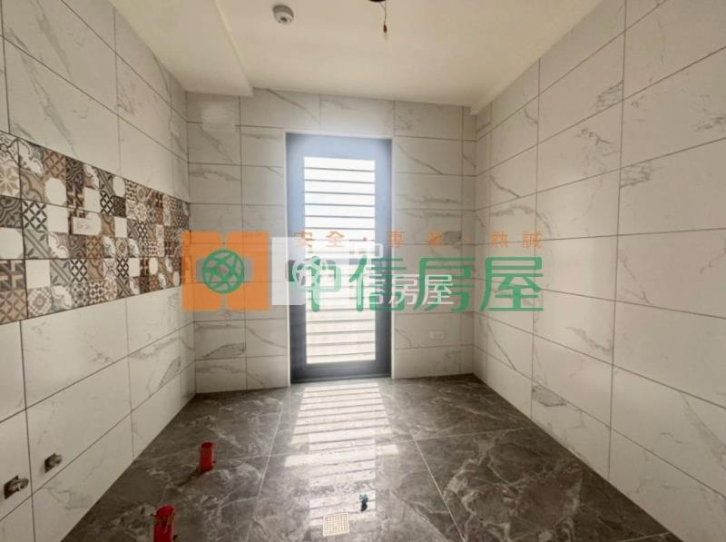 金寧湖峰四房公寓房屋室內格局與周邊環境