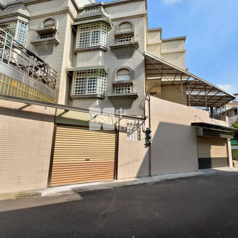 民雄頭橋大面寬車庫別墅房屋室內格局與周邊環境