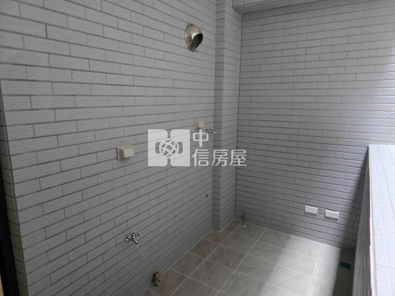 冬山河都心首選成家電梯兩房房屋室內格局與周邊環境