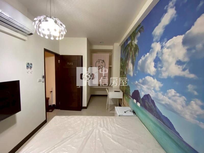 五結圖書館旁輕齡大面寬收租金店房屋室內格局與周邊環境