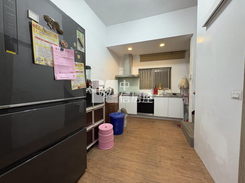 南勢重劃區透天別墅+三車位房屋室內格局與周邊環境