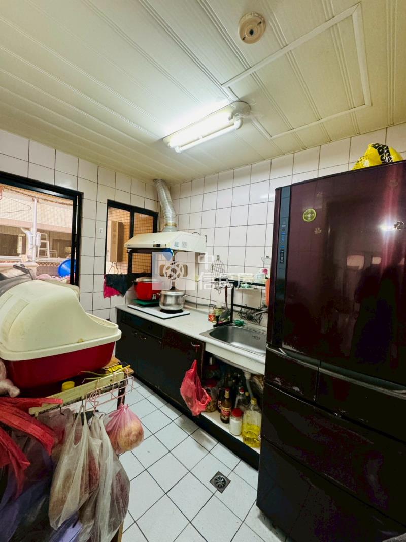 國宅精美3房房屋室內格局與周邊環境