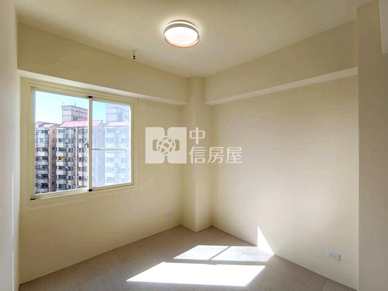 東山商圈建功國小三房車位高樓房屋室內格局與周邊環境