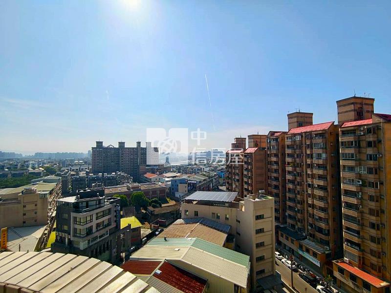 東山商圈建功國小三房車位高樓房屋室內格局與周邊環境