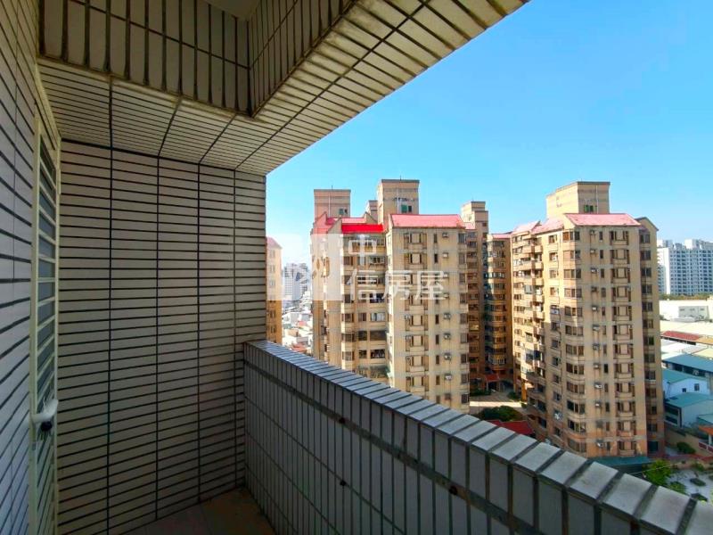 東山商圈建功國小三房車位高樓房屋室內格局與周邊環境