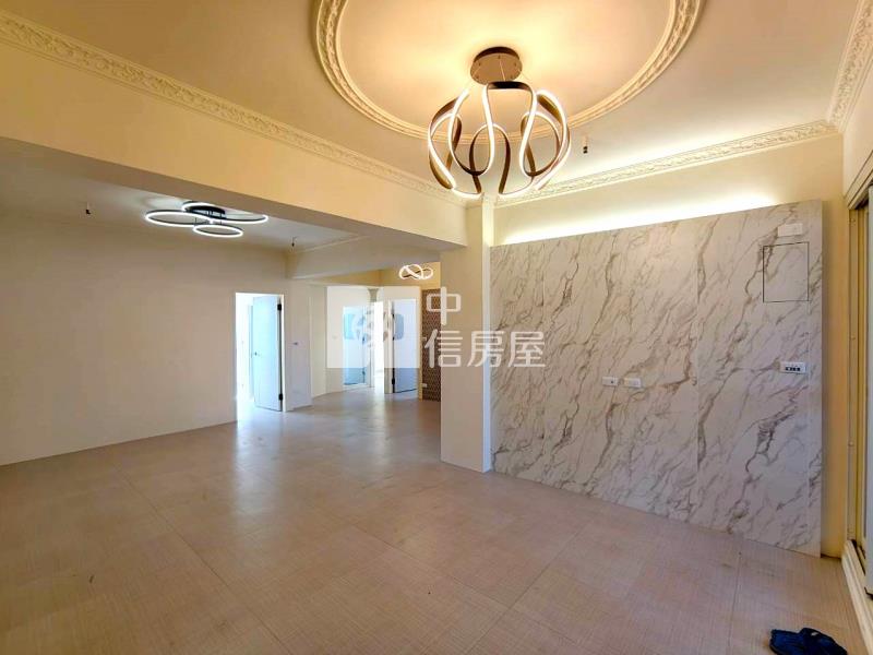 東山商圈建功國小三房車位高樓房屋室內格局與周邊環境