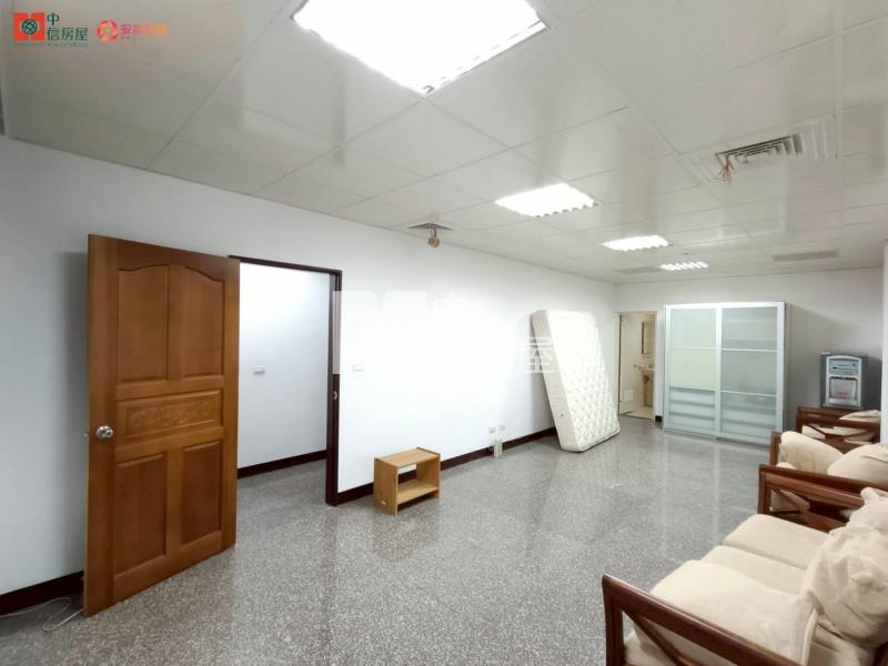 【安家】近中壢車站稀有電梯金透店房屋室內格局與周邊環境