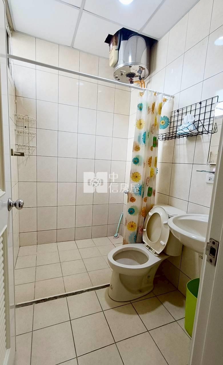 正學區店住房屋室內格局與周邊環境