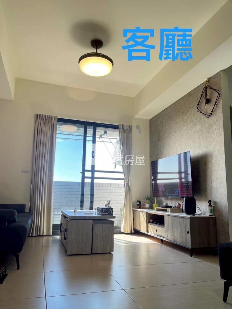 學甲晶硯大兩房輕屋齡華廈房屋室內格局與周邊環境