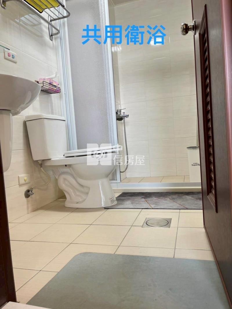 學甲晶硯大兩房輕屋齡華廈房屋室內格局與周邊環境