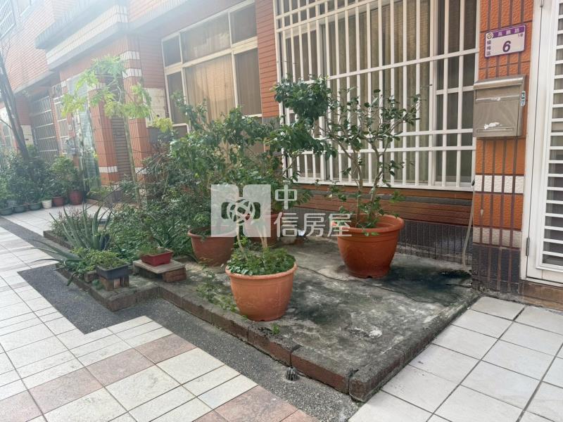 楊梅車站鵬程萬里四房車透天房屋室內格局與周邊環境