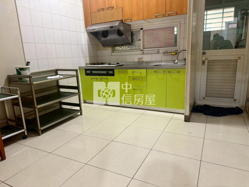 楊梅車站鵬程萬里四房車透天房屋室內格局與周邊環境