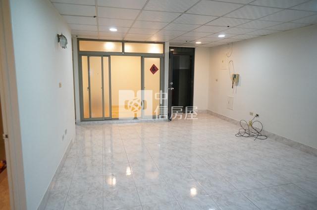 歸仁市中心二房美電寓房屋室內格局與周邊環境