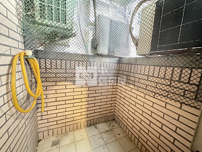 台南東區鄉城陽光鎮大廈三房車房屋室內格局與周邊環境