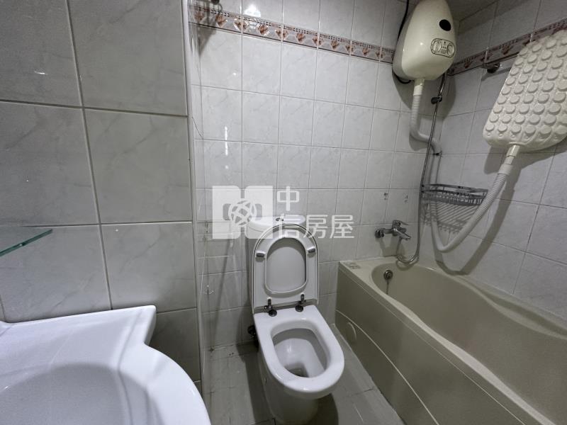 台南東區鄉城陽光鎮大廈三房車房屋室內格局與周邊環境