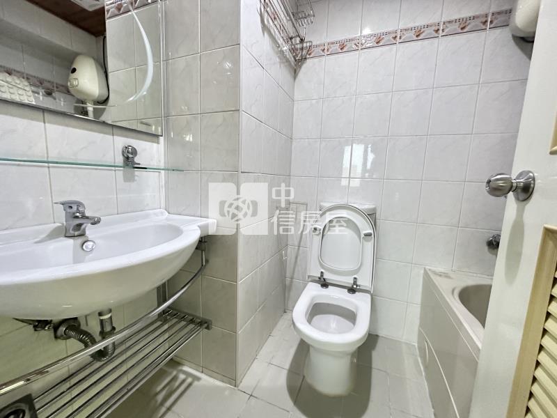 台南東區鄉城陽光鎮大廈三房車房屋室內格局與周邊環境