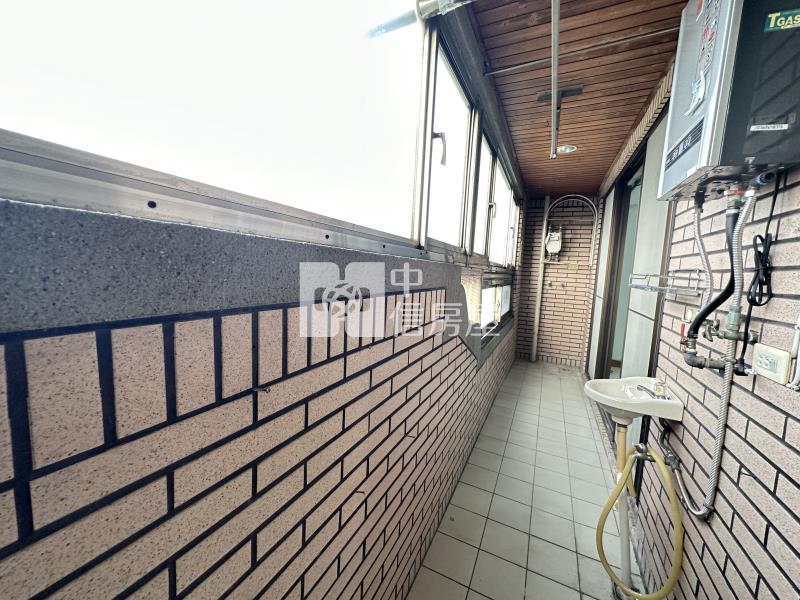 台南東區鄉城陽光鎮大廈三房車房屋室內格局與周邊環境