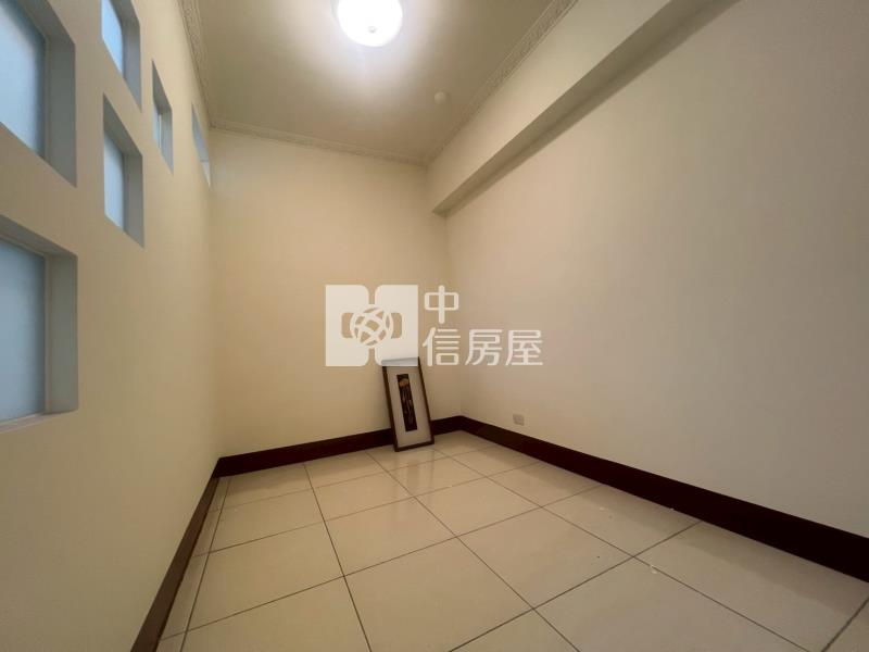 新高國小旁視野戶大四房房屋室內格局與周邊環境