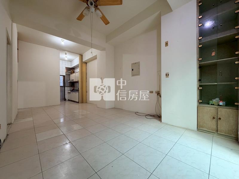 (大里陽光)大里中興商圈小資成家三房車位庭園美屋房屋室內格局與周邊環境