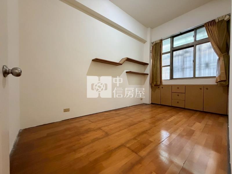 (大里陽光)大里中興商圈小資成家三房車位庭園美屋房屋室內格局與周邊環境