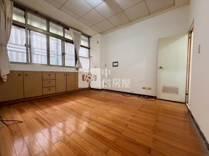 (大里陽光)大里中興商圈小資成家三房車位庭園美屋房屋室內格局與周邊環境