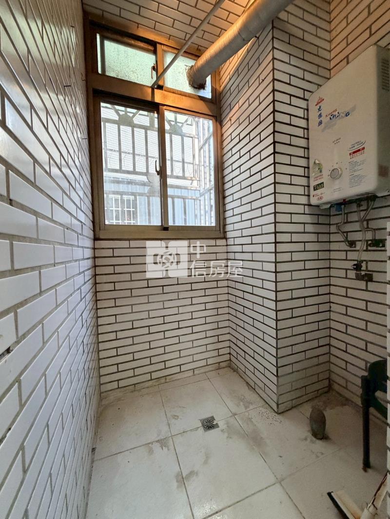 (大里陽光)大里中興商圈小資成家三房車位庭園美屋房屋室內格局與周邊環境