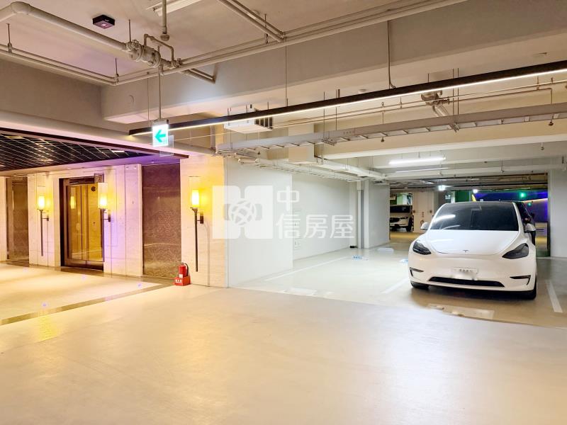 順天御南苑面公園四房雙車房屋室內格局與周邊環境