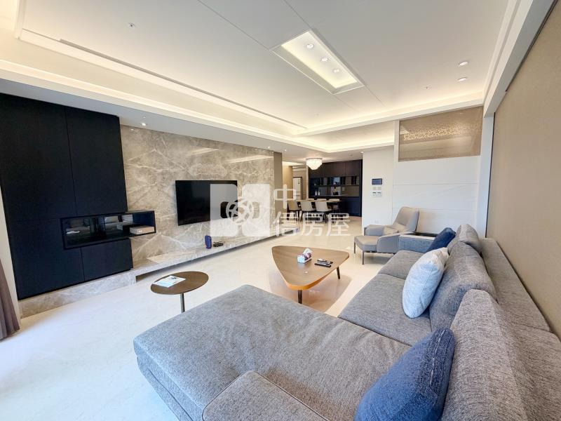 順天御南苑面公園四房雙車房屋室內格局與周邊環境