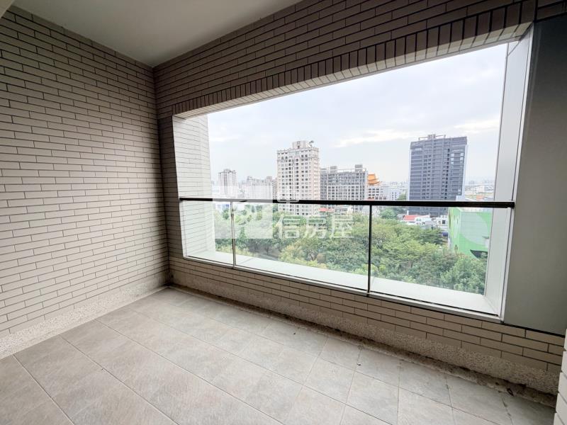 順天御南苑面公園四房雙車房屋室內格局與周邊環境