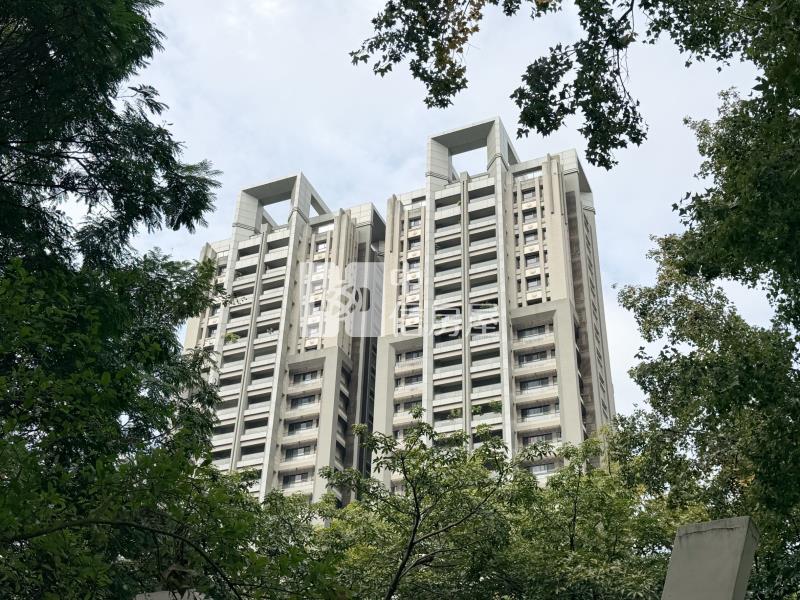 順天御南苑面公園四房雙車房屋室內格局與周邊環境