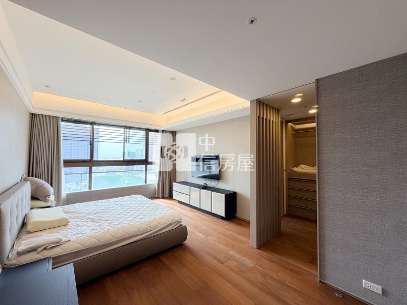 順天御南苑面公園四房雙車房屋室內格局與周邊環境