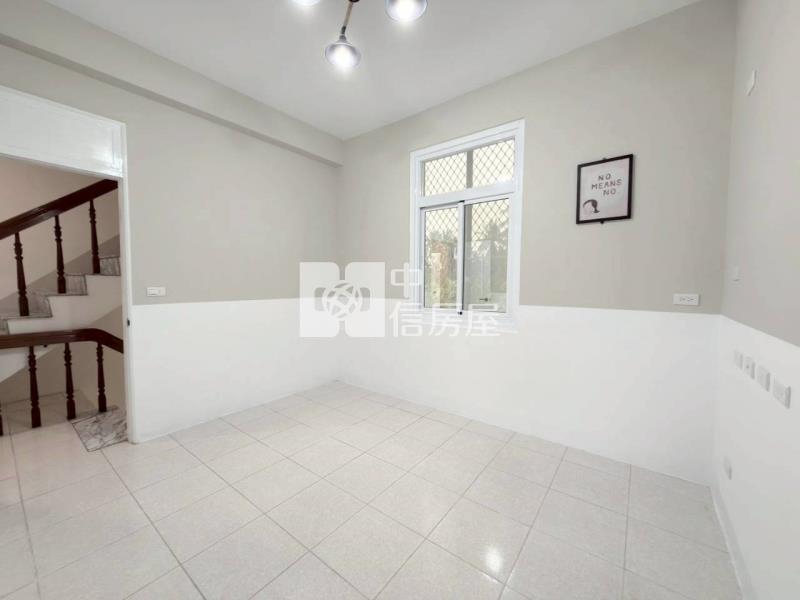 屏東長治鬧區歐式風格整新車墅房屋室內格局與周邊環境